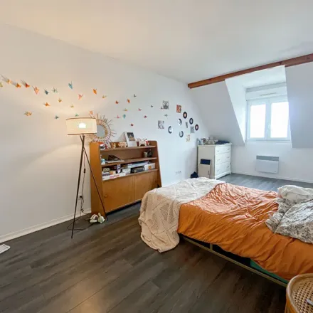 Rent this 2 bed apartment on École des officiers de la Gendarmerie nationale in Avenue du 13e Dragons, 77000 Melun