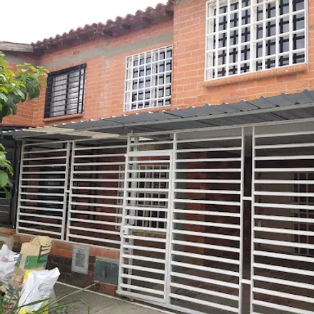 Rent this 3 bed house on Carrera 21B in Celeste, 764001 Jamundí