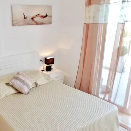 Rent this 2 bed apartment on Vinaròs in Avenida de Zaragoza, 12500 Vinaròs