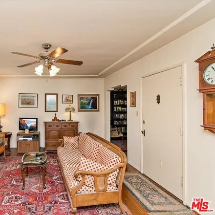 Image 4 - 1858 West Silver Lake Drive, Los Angeles, CA 90026, USA - Townhouse for sale