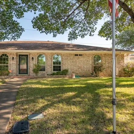 Buy this 4 bed house on 211 Charles Street in DeSoto, TX 75115