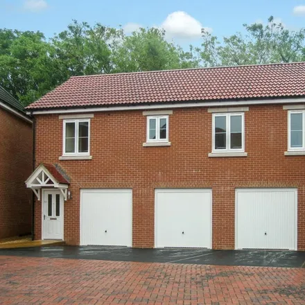 Rent this 2 bed apartment on Drovers Way in Newent, GL18 1ET