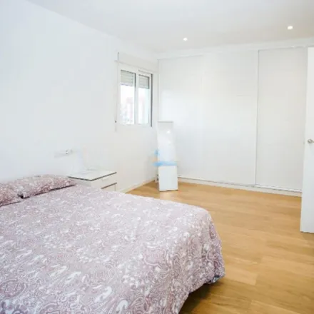 Rent this 2 bed apartment on Carrer de l'Enginyer Vicent Pichó in 2, 46020 Valencia