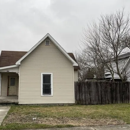 Buy this 2 bed house on 220 Center Street in Anderson, IN 46012