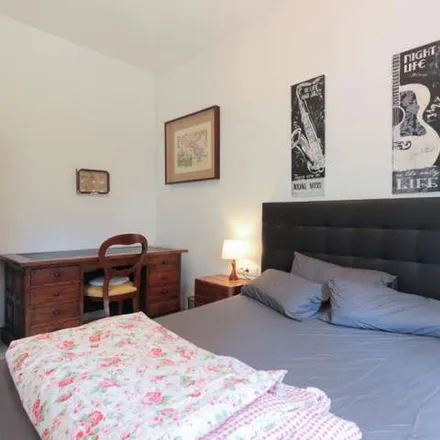 Rent this 1 bed apartment on Carrer de la Diputació in 142, 144