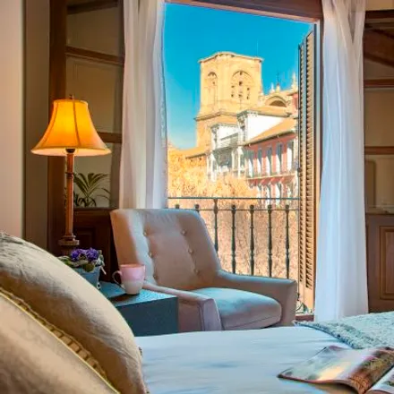 Rent this 3 bed apartment on El Astillero in Calle Gracia, 18001 Granada