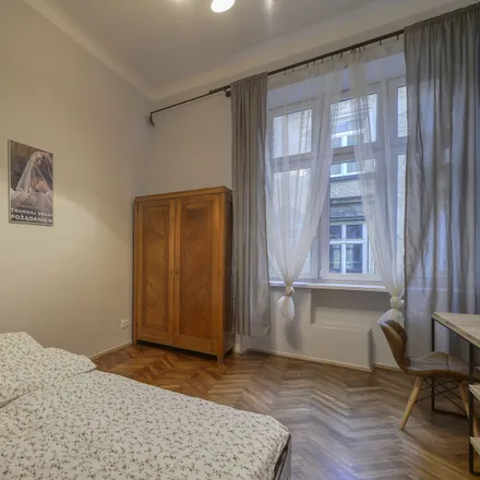 Rent this 4 bed room on Bonerowska 2 in 31-030 Krakow, Poland