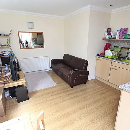 Image 3 - Plasnewydd House, 29 The Parade, Cardiff, CF24 3AB, United Kingdom - Apartment for rent