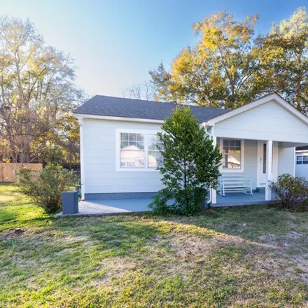 Buy this 2 bed house on 504 South Hutchinson Avenue in Hattiesburg, MS 39401