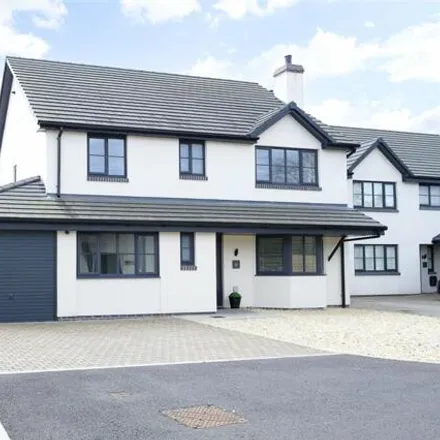 Buy this 4 bed house on A40 in Ross-on-Wye, HR9 7NW