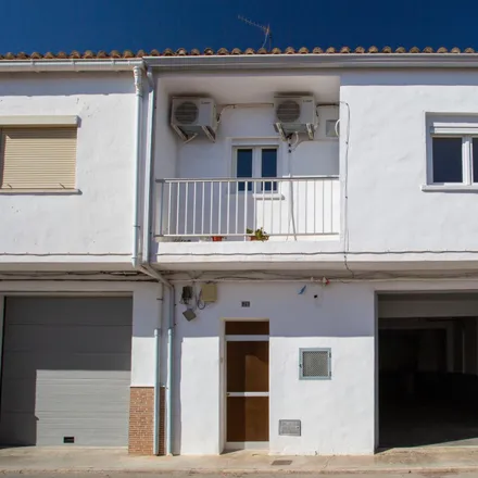 Buy this 3 bed house on Luis Vives