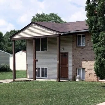 Buy this 4 bed house on 5372 Mountville Avenue in Columbus, OH 43232