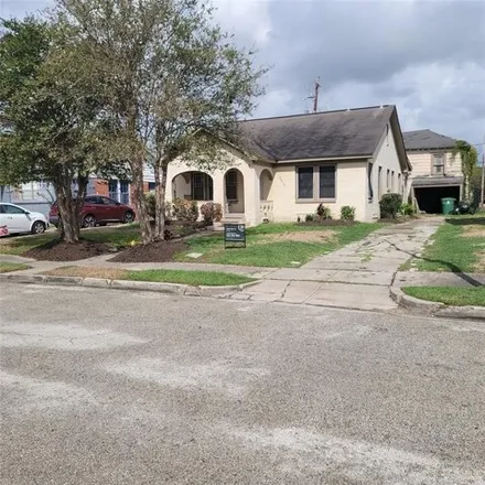 Buy this 3 bed house on Wichita Street in Houston, TX 77004