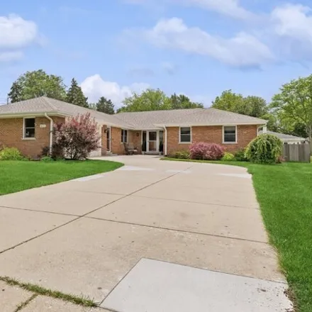 Buy this 3 bed house on 865 Jay Drive in Downers Grove, IL 60516