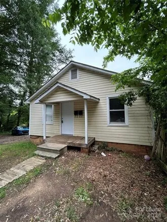 Rent this 3 bed house on 725 Wilson Street in Centerview, Kannapolis