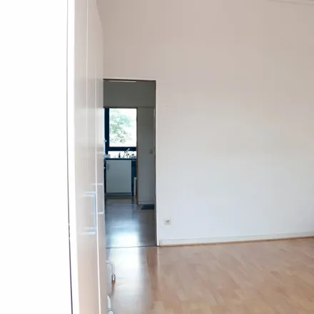 Rent this 3 bed room on Bismarckstraße/Leibnizstraße in Leibnizstraße, 10625 Berlin