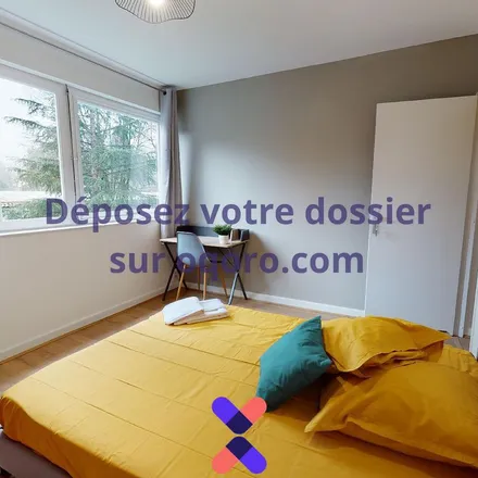 Rent this 4 bed apartment on 2 Chemin du Petit Revoyet in 69600 Oullins, France