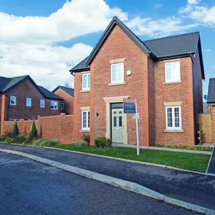 Buy this 3 bed house on Lillie Bank Close in Westhoughton, BL5 3FN