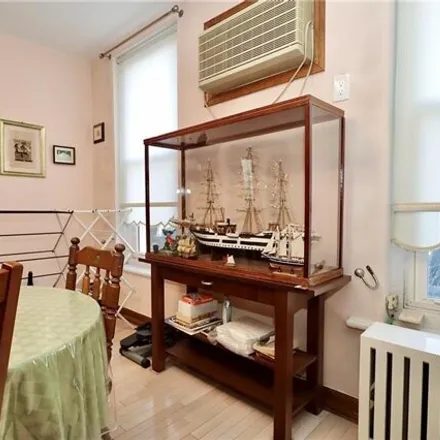 Image 5 - 235 Sackett Street, New York, NY 11231, USA - House for sale