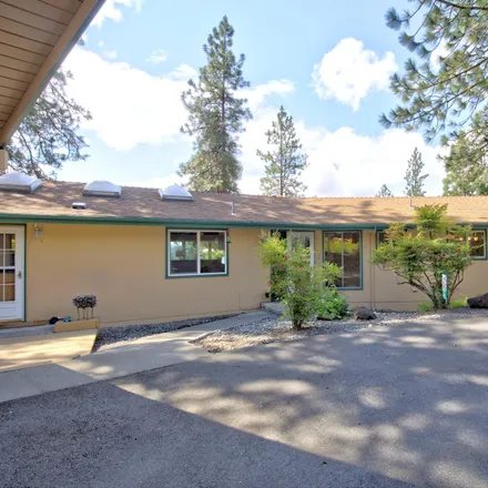 Buy this 4 bed house on 400 Mallory Heights in Josephine County, OR 97526