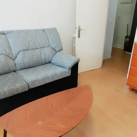 Rent this 3 bed apartment on Calle Circunvalación in 48002 Bilbao, Spain