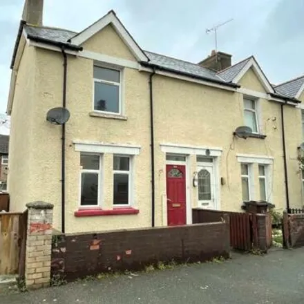 Buy this 3 bed house on King's Road in Llanrhos, LL30 2BZ
