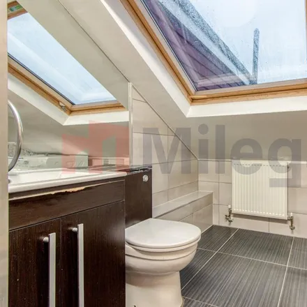 Image 5 - Station Road, The Hyde, London, NW4 4NH, United Kingdom - Apartment for rent