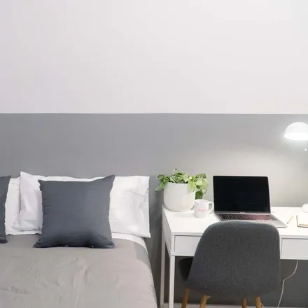 Rent this 5 bed room on Plaça del Pes de la Palla in 3, 08001 Barcelona