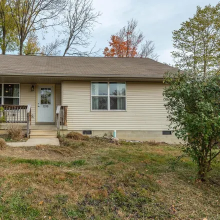 Buy this 3 bed house on 1398 West 8th Street in Bloomington, IN 47404