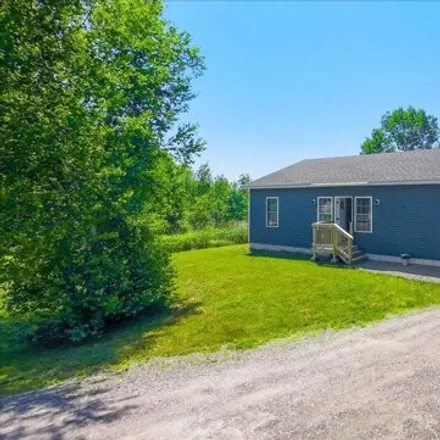 Image 3 - 118 Bowman St, Farmingdale, Maine, 04344 - House for sale