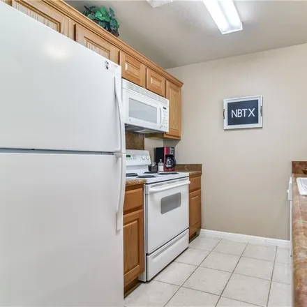 Image 6 - 730 East Mather Street, Summerwood, New Braunfels, TX 78130, USA - Apartment for sale