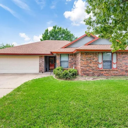 Buy this 3 bed house on 210 Freedom Lane in Arlington, TX 76002