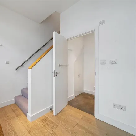 Image 5 - 52a Bathurst Mews, London, W2 2SB, United Kingdom - House for rent