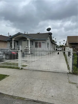 Buy this studio duplex on 212 West 74th Street in Los Angeles, CA 90003