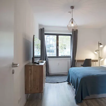 Rent this 5 bed room on Schleiermacherstraße 10 in 60316 Frankfurt, Germany