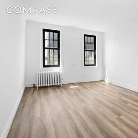 Rent this studio house on 205 West 10th Street in New York, NY 10014