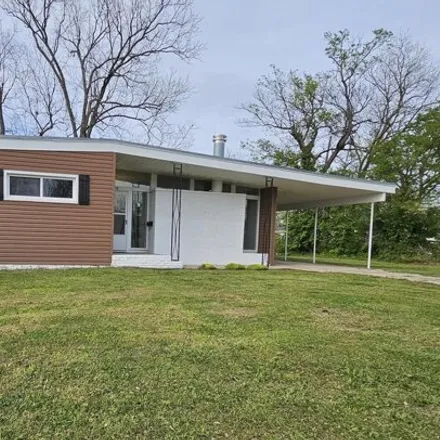 Buy this 2 bed house on 238 East 14th Street in Baxter Springs, KS 66713