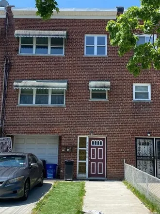 Rent this 3 bed apartment on 2963 Tiemann Ave in New York, 10469