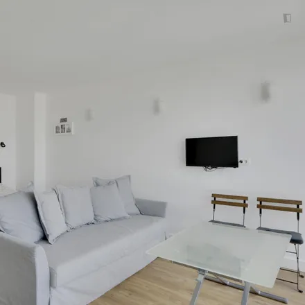Rent this 1 bed apartment on 29 Boulevard Edgar Quinet in 75014 Paris, France