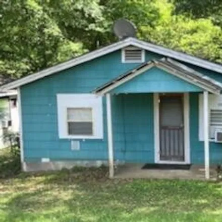 Buy this 2 bed house on 1107 Rayford Street in Grenada, MS 38901