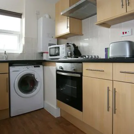 Rent this 3 bed apartment on Salisbury Road in Cardiff, CF24 4AA