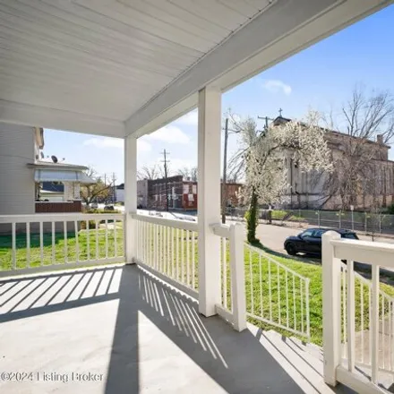 Image 6 - 2711 West Chestnut Street, Louisville, KY 40211, USA - House for sale