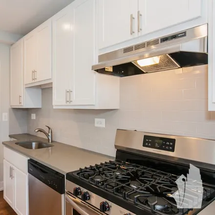 Rent this 1 bed apartment on 1940 West Wilson Avenue