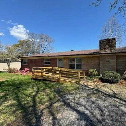 Rent this 3 bed house on 1754 31st Street Northeast in Catawba County, NC 28601