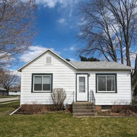 Buy this 2 bed house on 803 7th Street Southeast in Mason City, IA 50401