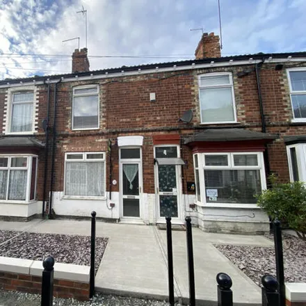 Buy this 2 bed townhouse on Sculcoates Lane in Hull, HU5 1DY