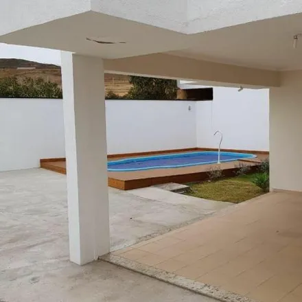 Buy this 4 bed house on Avenida Champagnat in Vila Cruz, Poços de Caldas - MG