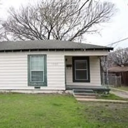Rent this 2 bed house on 1737 Oak Hill Circle in Dallas, TX 75217