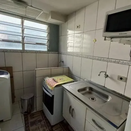 Buy this 2 bed apartment on Rua Cipreste in Jardim Aeroporto, Mogi das Cruzes - SP
