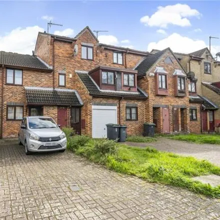 Buy this 2 bed townhouse on 10 Surrey Gardens in London, N4 1UD